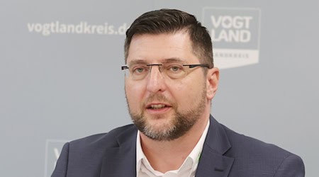 Landrat Thomas Hennig: «Unsere Mundart ist nicht nur Sprache, sie ist auch Heimatgefühl». (Archivbild) / Foto: Bodo Schackow/dpa