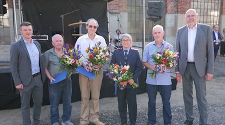 Ehrenpreisträger der Stadt Meißen 2025 mit OB Raschke (r.) und Bürgermeister Marcus Renner (l.). Foto: Stadt Meißen