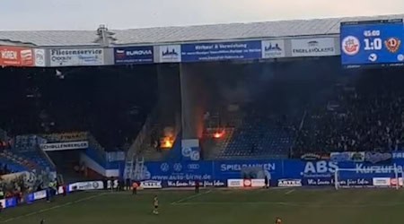 Beide Fanlager beschießten sich gegenseitig mit Pyrotechnik (Bild: Privataufnahme)