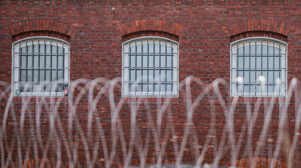 Der Häftling scheiterte bei Fluchtversuch aus JVA Waldheim. (Archivbild) / Foto: Jan Woitas/dpa