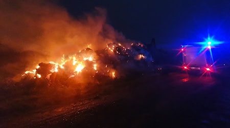 Feuer auf dem Recyclinghof. Foto: Ortsfeuerwehr Skaup