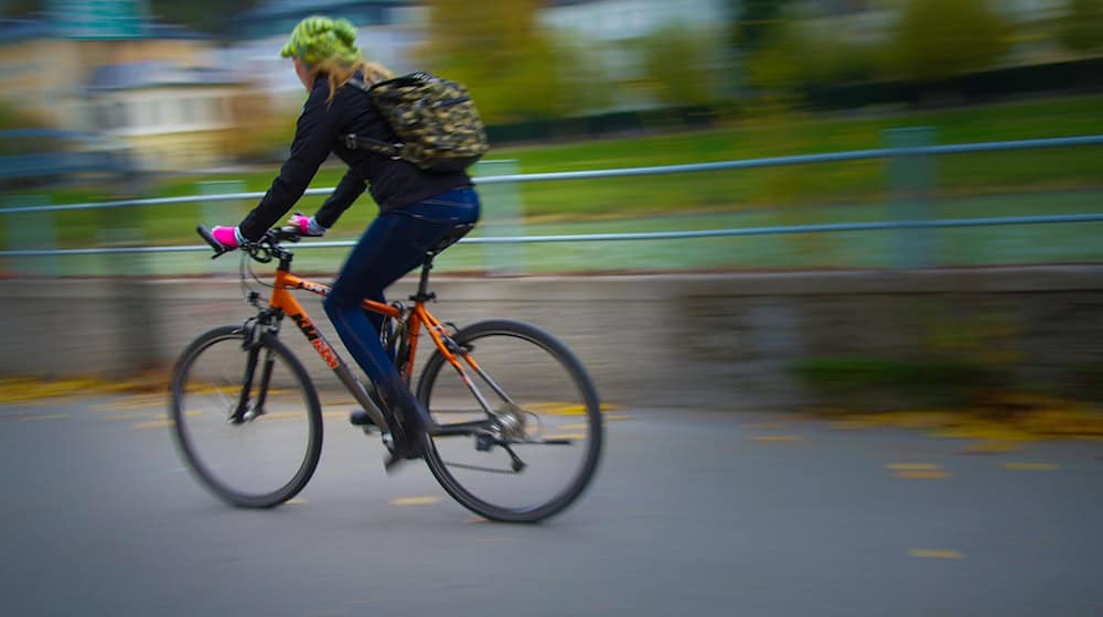 Symbolbild Radfahrerin / pixabay Leiver