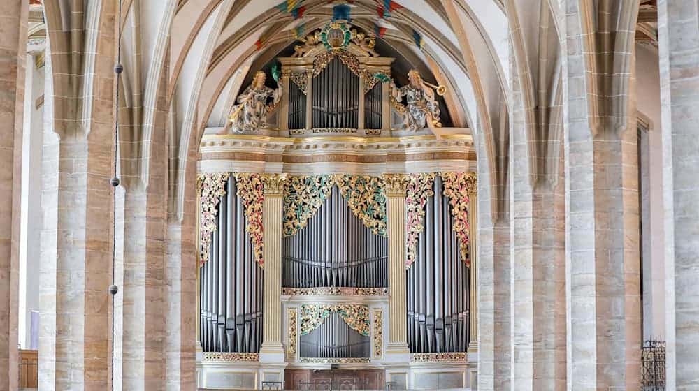 View of the Silbermann organ in St. Marien Freiberg Cathedral. Here, the winners of this year's Gottfried Silbermann Organ Competition show off their skills once again at the final concert of the Silbermann Days. (Archive photo) / Photo: Jan Woitas/dpa-Zentralbild/ZB