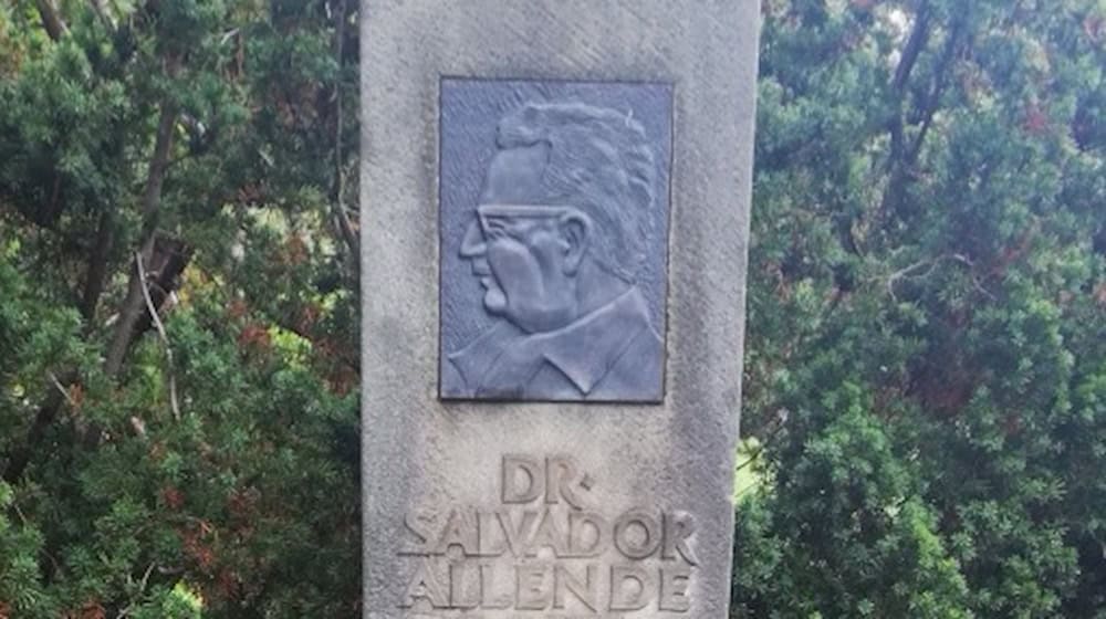 Die Stele für Allende am Radebeuler Hörnigplatz. Foto: Stadtverwaltung
