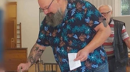 René Jurisch bei der Wahl. Sein Glückshemd hat nichts genützt. Foto: privat