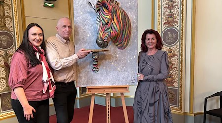 v.l. Dr. Izane Reyneke, Stefan Hippler, Viola Klein (Bild: Thomas Wolf)
