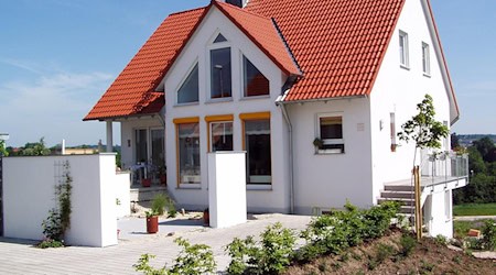 Symbolbild Einfamilienhaus / pixabay 13902