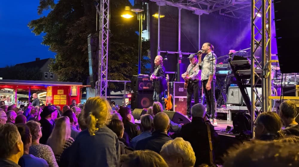 Ostrock mit Karussell in Weinböhla. Foto: Ulf Mallek