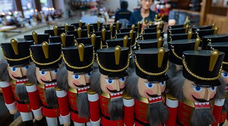 Der Bundesgerichtshof stärkt den Schutz von Nussknackern aus dem Erzgebirge. (Symbolbild) / Foto: Hendrik Schmidt/dpa-Zentralbild/dpa