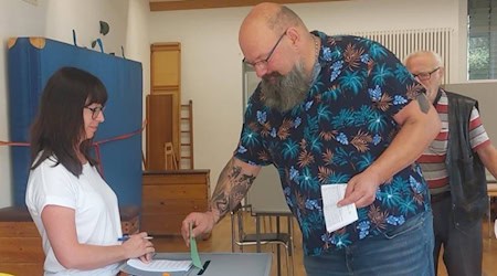 René Jurisch bei der Wahl. Sein Glückshemd hat nichts genützt. Foto: privat