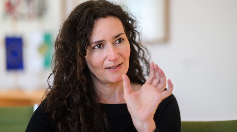 Sachsens Justizministerin Constanze Geiert (CDU) verteidigt die Behörden. (Archivbild) / Foto: Robert Michael/dpa