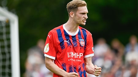 Maximilian Breunig scored the goal for his new club 1. FC Magdeburg to make the final score 1:1 at FC Erzgebirge Aue / Photo: Silas Stein/dpa