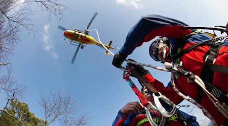 Der elfjährige Junge wurde mit dem Rettungshubschrauber in ein Krankenhaus gebracht. (Symbolbild) / Foto: picture alliance / dpa