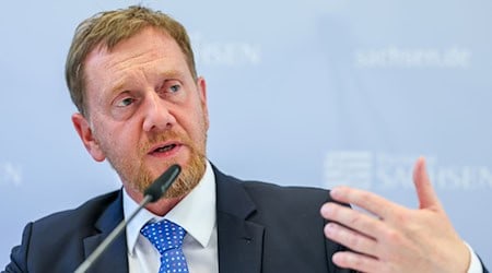 Ein 59-Jähriger hatte dem Regierungschef via Facebook Gewalt angedroht - das hatte Konsequenzen. / Foto: Jan Woitas/dpa
