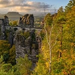 Die Gemeinde Lohmen hatte gegen die Verordnung über die Nationalparkregion Sächsische Schweiz geklagt. (Archivbild) / Foto: Robert Michael/dpa