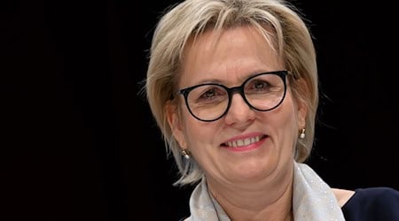 Turistiska ministerka Barbara Klepsch (CDU) je wicemaršal pólskeho wojewódstwa Delnja Šleska, Wojciech Bochnak, w Drježdźanach přijała. (Archivbild) / Foto: Hendrik Schmidt/dpa