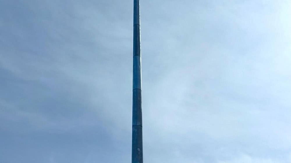 Weithin sicht- aber vor allem hörbar - die neue Sirenenanlage. Foto: Stadt Meißen