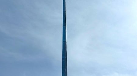 Weithin sicht- aber vor allem hörbar - die neue Sirenenanlage. Foto: Stadt Meißen