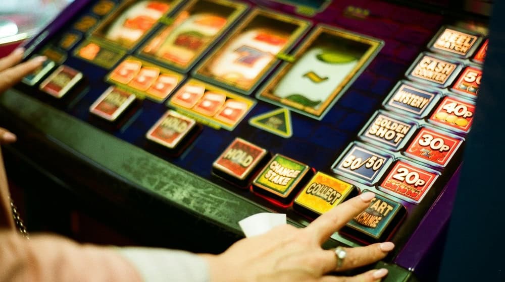 Spielautomaten zählen zu den beliebtesten Casino-Spielen. / Foto: Tanya Barrow auf unsplash.com