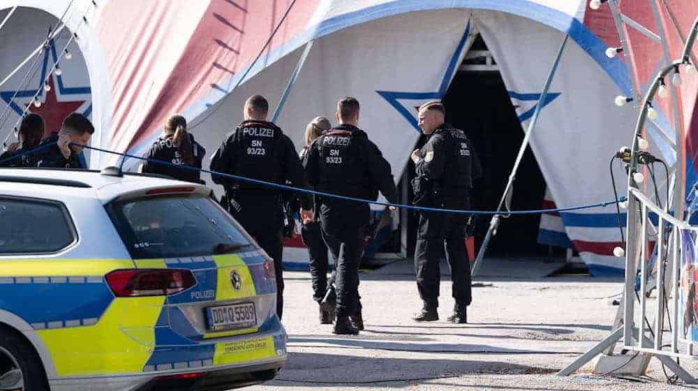 Nach dem tödlichen Absturz einer Artistin untersuchen Experten die mögliche Ursache / Foto: Sebastian Kahnert/dpa