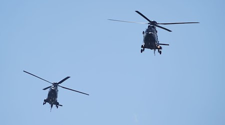 Hubschrauber-Piloten der Polizei werden in der kommenden Woche durch Deutschland fliegen. (Illustration) / Foto: Sören Stache/dpa