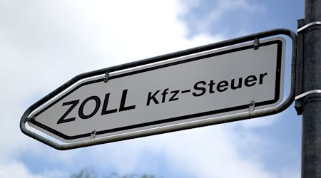 Viele Thüringer zahlen die Kfz-Steuer nicht pünktlich. (Symbolfoto) / Foto: Patrick Seeger/dpa/dpa-tmn
