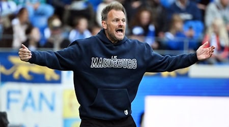 FCM coach Markus Fiedler is still under pressure after the fifth defeat in a row / Photo: Uli Deck/dpa