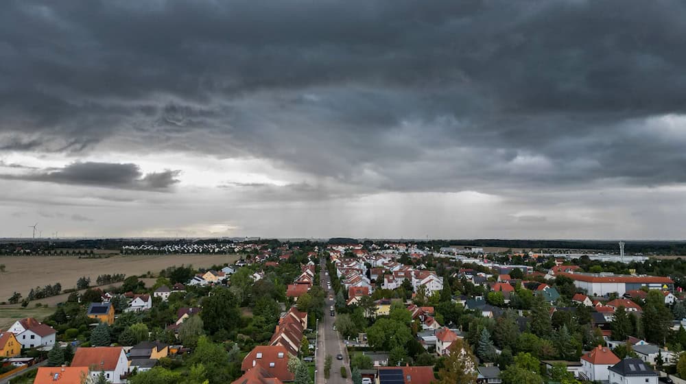 Die Woche startet mit Wind und Regen in Sachsen. (Archivbild) / Foto: Jan Woitas/dpa