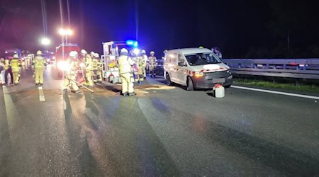 Ausgelaufener Diesel auf der A4. Foto: Feuerwehr Deutschenbora