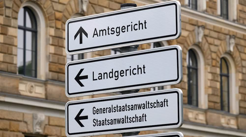 Přećiwo dwěmaj «Reichsbürgeromaj» bu wobskóržba pozběhnjena. (Symbolbild) / Foto: Robert Michael/dpa