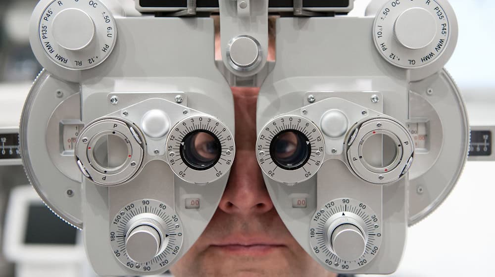 Bürokratischer Aufwand bei Kassenleistungen macht Sachsens Augenoptikern zu schaffen. Immer mehr Betriebe wollen deswegen solche Leistungen nicht mehr anbieten. (Symbolbild) / Foto: picture alliance / dpa