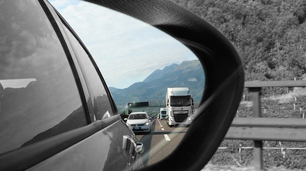 Symbolbild Außenspiegel / pixabay ingosturm