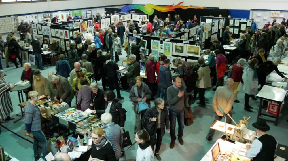 Dichtes Gedränge: Am Sonntag findet der Radebeuler Grafikmarkt bereits zum 47. Mal statt. Foto: Stadtverwaltung Radebeul Dichtes Gedränge: Am Sonntag findet der Radebeuler Grafikmarkt bereits zum 47. Mal statt. Foto: Stadtverwaltung Radebeul