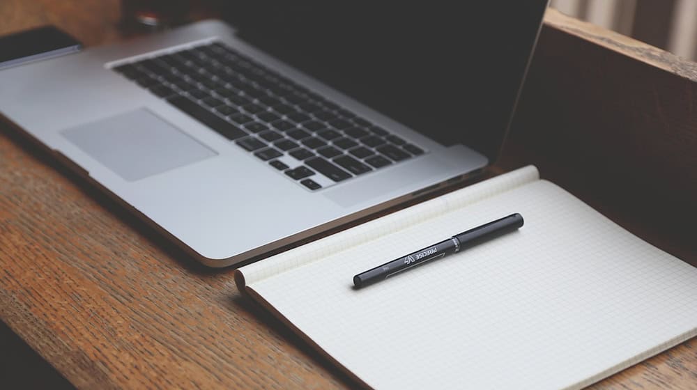 Symbolbild Büro / pixabay StartupStockPhotos