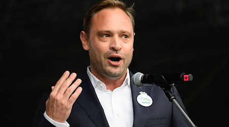 Landtagspräsident Alexander Dierks fordert ein entschiedenes Eintreten gegen Antisemitismus auch in Sachsen (Archivbild). / Foto: Robert Michael/dpa