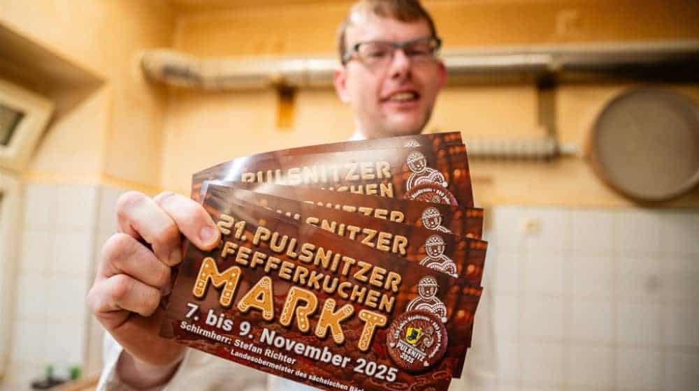 Der Landesobermeister des sächsischen Bäckerhandwerks, „Dorfbäckermeister“ Stefan Richter ist der diesjährige Schirmherr des Pfefferkuchenmarktes in Pulsnitz. Foto: Pulsnitzer Pfefferkuchen und Pulsnitzer Lebkuchen e.V. Der Landesobermeister des sächsischen Bäckerhandwerks, „Dorfbäckermeister“ Stefan Richter ist der diesjährige Schirmherr des Pfefferkuchenmarktes in Pulsnitz. Foto: Pulsnitzer Pfefferkuchen und Pulsnitzer Lebkuchen e.V.