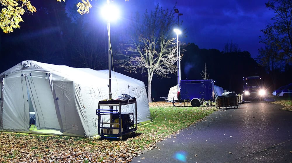 In Zittau läuft ein größerer Einsatz von Polizei und THW.  / Foto: Danilo Dittrich/dpa
