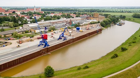 Der Hafen Torgau nach seiner Sanierung 2018. (Archivbild) / Foto: Jan Woitas/dpa-Zentralbild/dpa Der Hafen Torgau nach seiner Sanierung 2018. (Archivbild) / Foto: Jan Woitas/dpa-Zentralbild/dpa