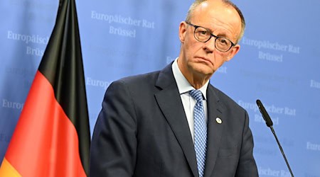 Bundeskanzler Friedrich Merz (CDU) kommt am kommenden Dienstag zum Antrittsbesuch nach Dresden. (Archivbild) / Foto: Ansgar Haase/dpa