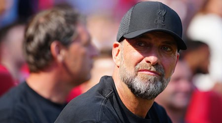 Jürgen Klopp kann sich eine Rückkehr als Trainer an die Anfield Road vorstellen. (Archivbild) / Foto: Jon Super/AP/dpa