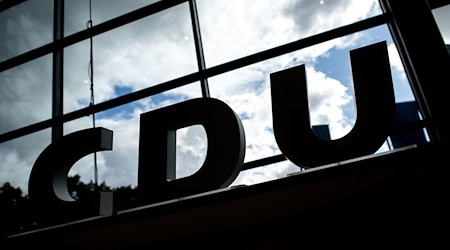 Die Debatte um den Umgang mit der AfD ist in der CDU erneut entbrannt. (Symbolbild) / Foto: Hauke-Christian Dittrich/dpa