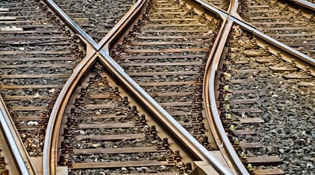 Symbolbild Straßenbahn / pixabay 652234