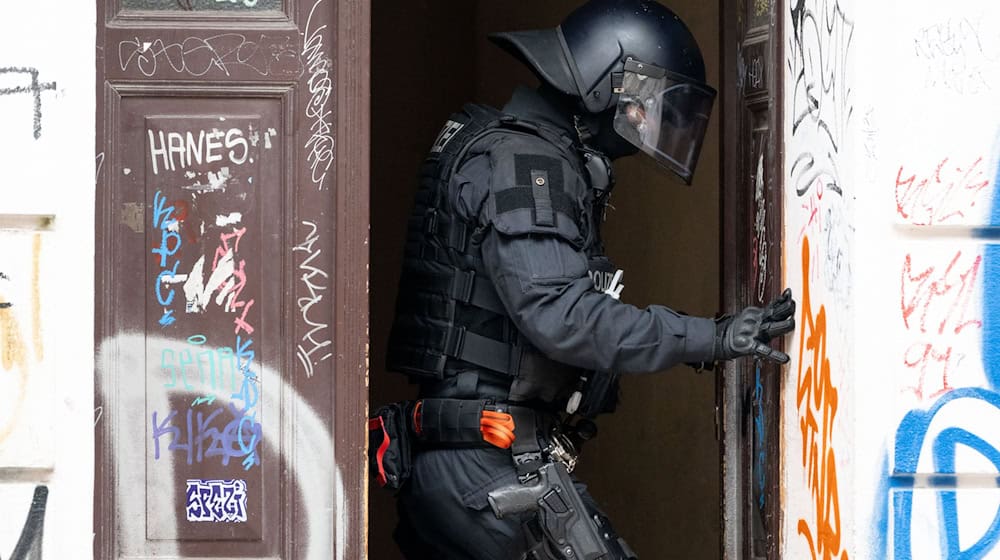 Die sächsische Polizei hat zwei neue Sonderkommissionen eingerichtet - zum islamistischen Extremismus sowie zum Thema Spionage/Sabotage. (Archivbild)  / Foto: Hendrik Schmidt/dpa