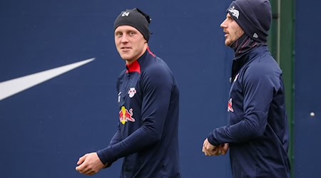  Xaver Schlager (i) y Timo Werner vuelven a entrenarse con Kevin Kampl en el RB Leipzig (imagen de archivo) / Foto: Jan Woitas/dpa