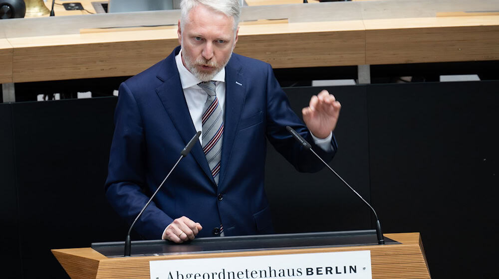 Former Left Party politician Sebastian Scheel is the new State Secretary in the Saxon Ministry of Economic Affairs. (Archive photo) / Photo: Sebastian Christoph Gollnow/dpa