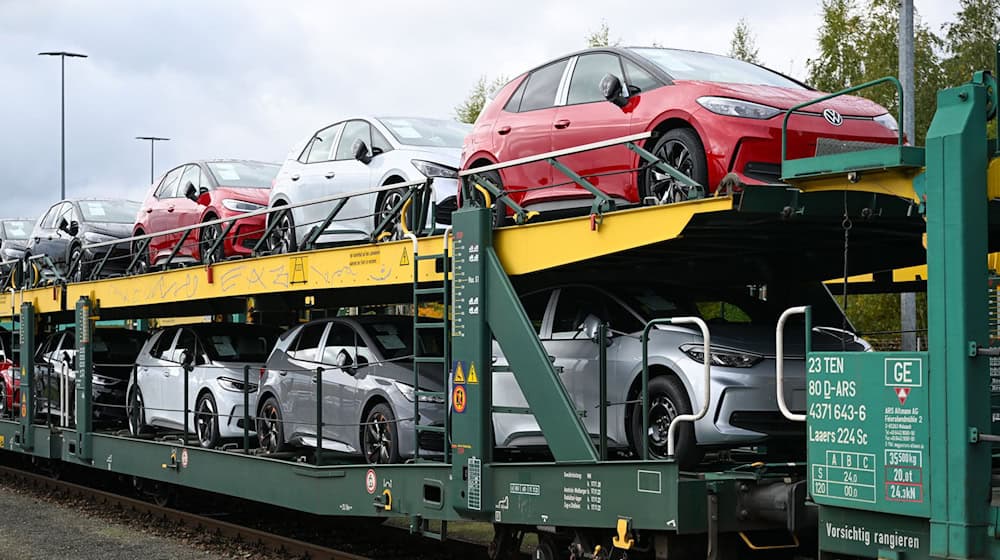 According to the VDA, Germany is the second largest production location for e-cars in the world - well behind China. Saxony is among the top ten internationally, it said. (Archive image) / Photo: Hendrik Schmidt/dpa