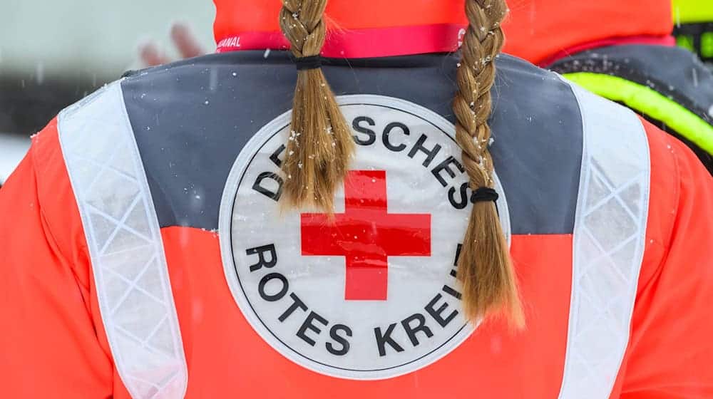 Beschäftigte des DRK legen am Dienstag in Chemnitz ihre Arbeit nieder (Symbolbild). / Foto: Robert Michael/dpa