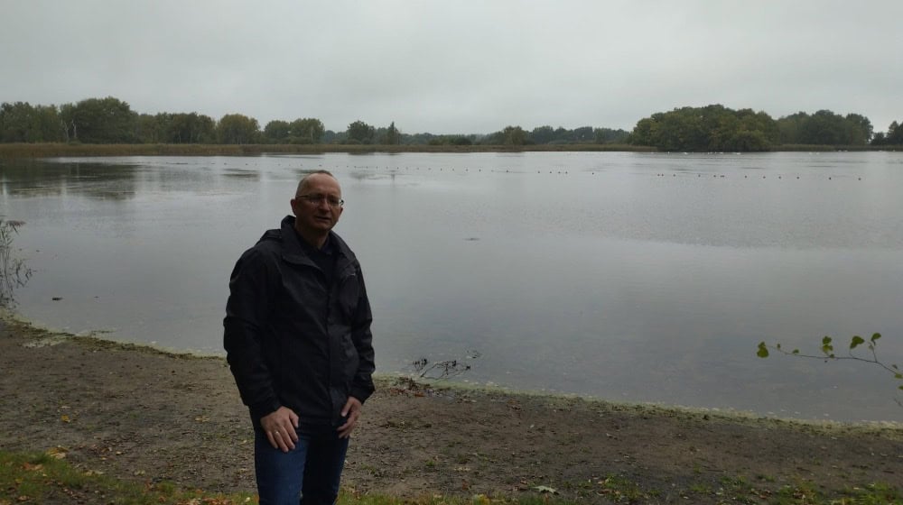 Sven Eppinger am Dippelsdorfer Teich. Foto: privat