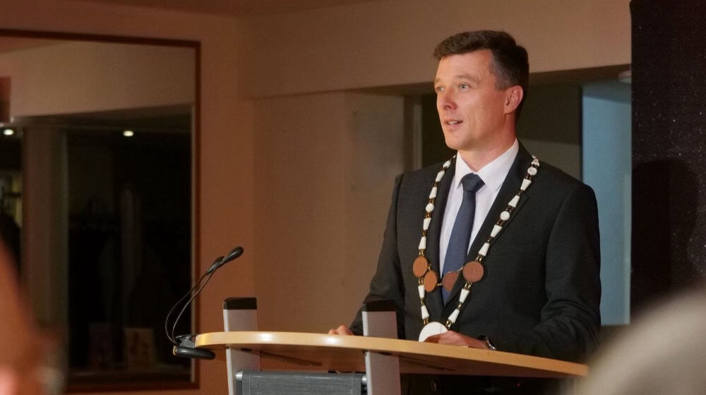 Oberbürgermeister Markus Renner bei seiner Amtsantrittsrede im Theater Meißen. Foto: Stadt Meißen Oberbürgermeister Markus Renner bei seiner Amtsantrittsrede im Theater Meißen. Foto: Stadt Meißen