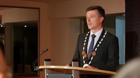 Oberbürgermeister Markus Renner bei seiner Amtsantrittsrede im Theater Meißen. Foto: Stadt Meißen Oberbürgermeister Markus Renner bei seiner Amtsantrittsrede im Theater Meißen. Foto: Stadt Meißen